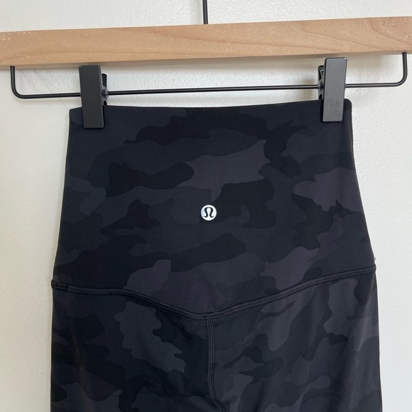 Lululemon NWOT Align Super High Rise Short 10" Heritage 365 Camo Deep Coal Multi - Picture 11 of 12